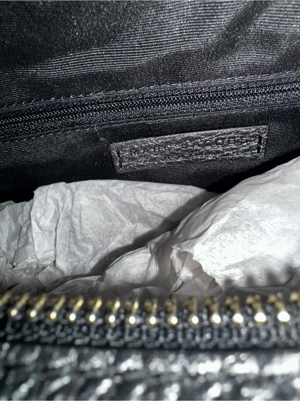 Marc Jacobs pebbled top hardware
